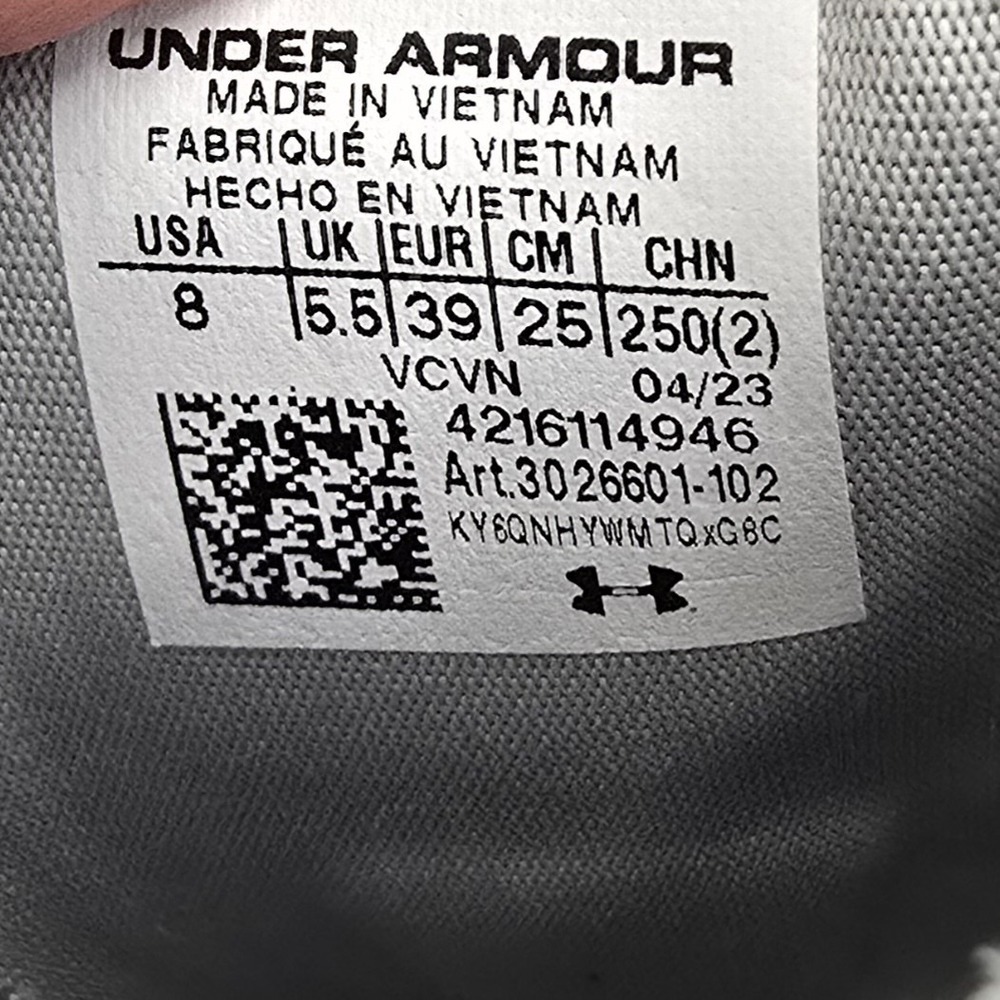 Under Armour Women's Glyde 2.0 MT Metal Fastpitch Softball Cleats Sz 8 NEW NWOB - Picture 9 of 9